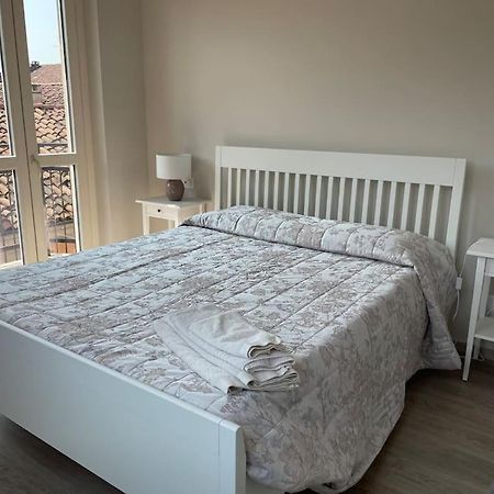 Suite De Rolandis Cin Itoo5Oo5C22Cdbezny Asti Eksteriør billede